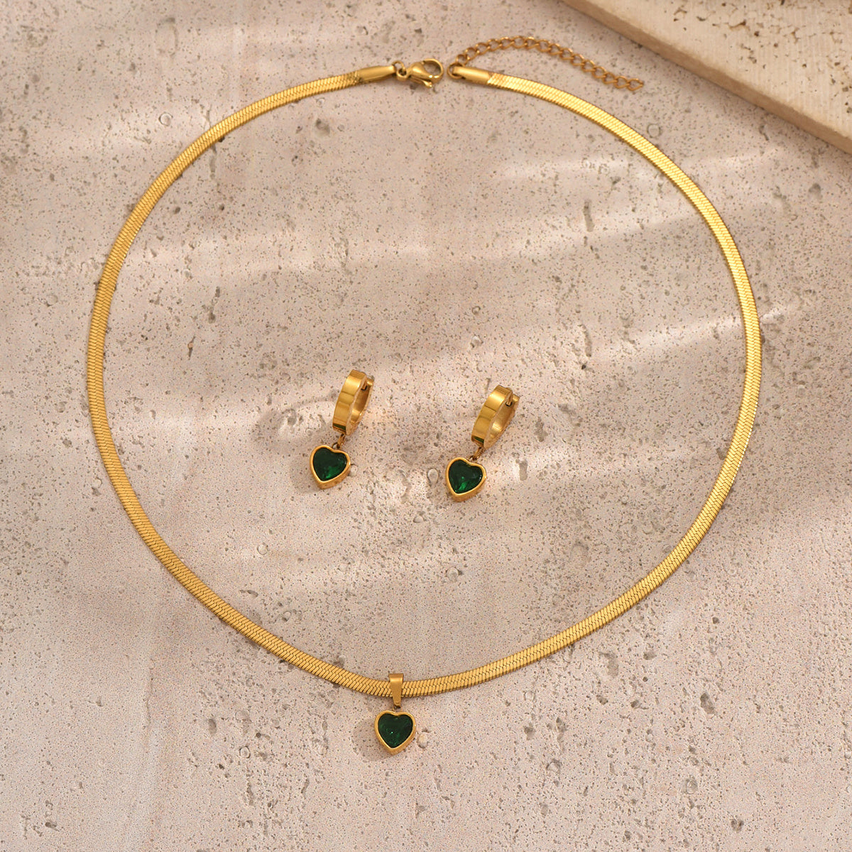 18K Gold Green Heart Jewelry Set – Waterproof & Hypoallergenic Gift for Her