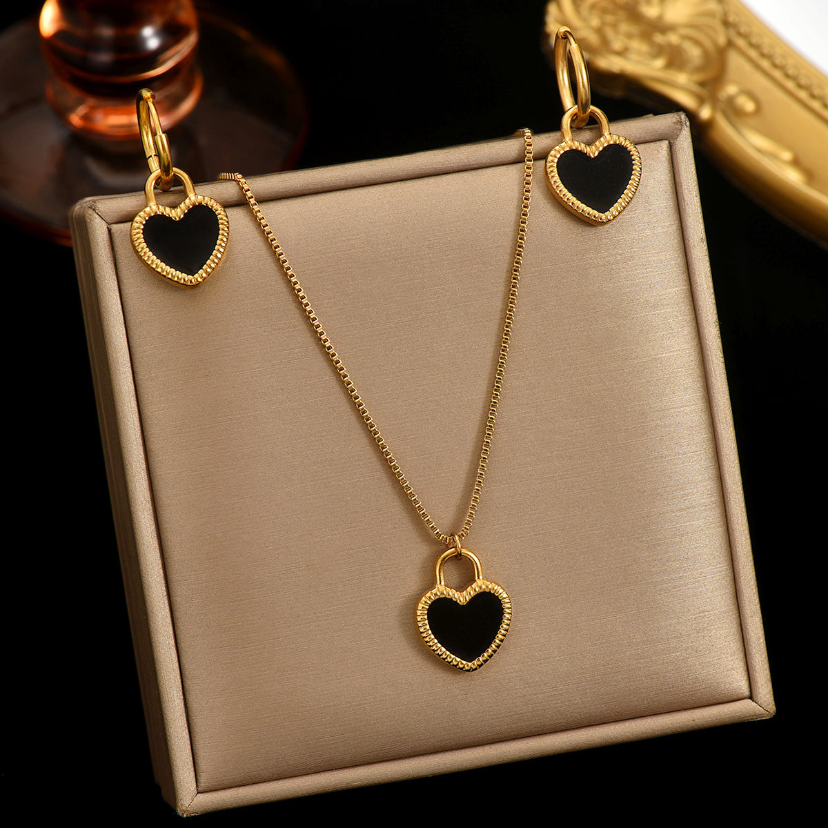 18K Gold Heart Jewelry Set – Gift for Her